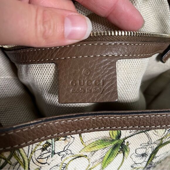 Gucci floral handbag with bamboo handle and shoulder strap - Picture 9 of 12
